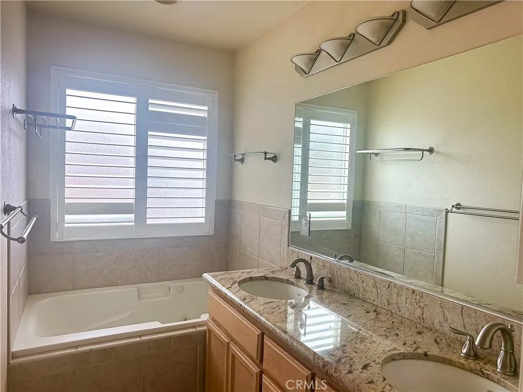 8520 Bolero, Yucca Valley, California 92284 home-pic-31