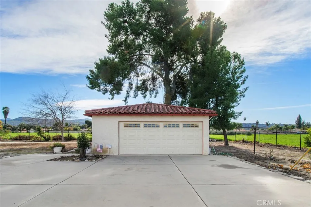 41699 Acacia Avenue, Hemet, California 92544 home-pic-10