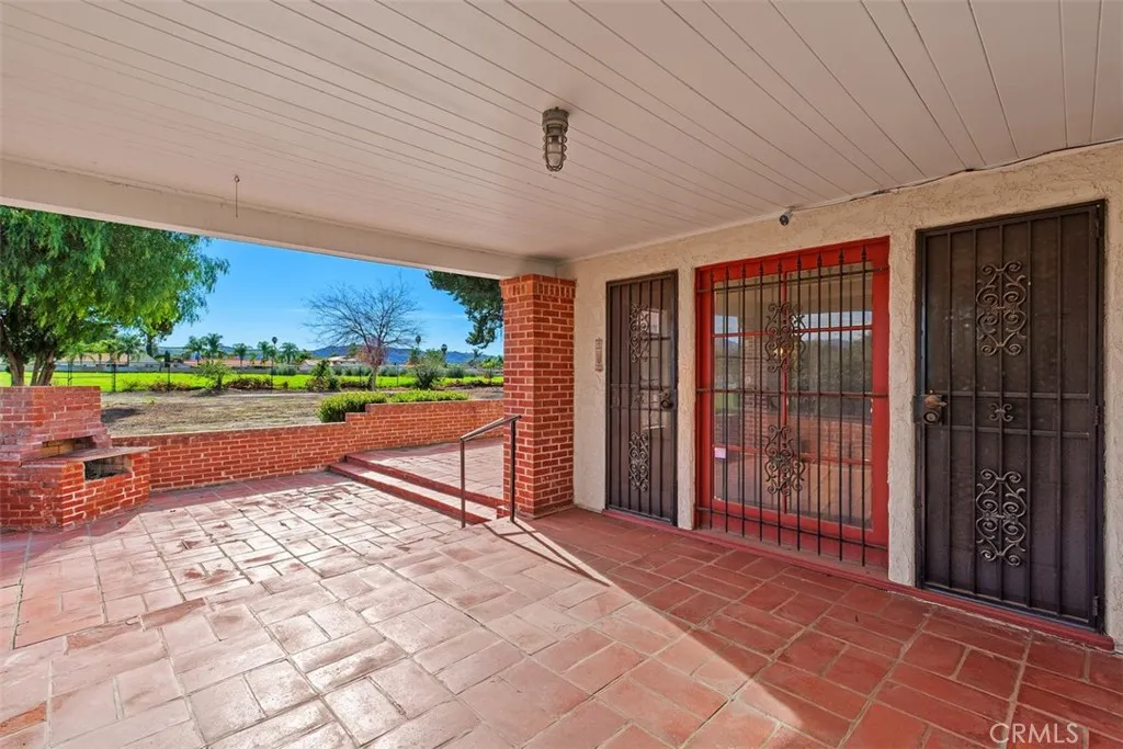41699 Acacia Avenue, Hemet, California 92544 home-pic-17