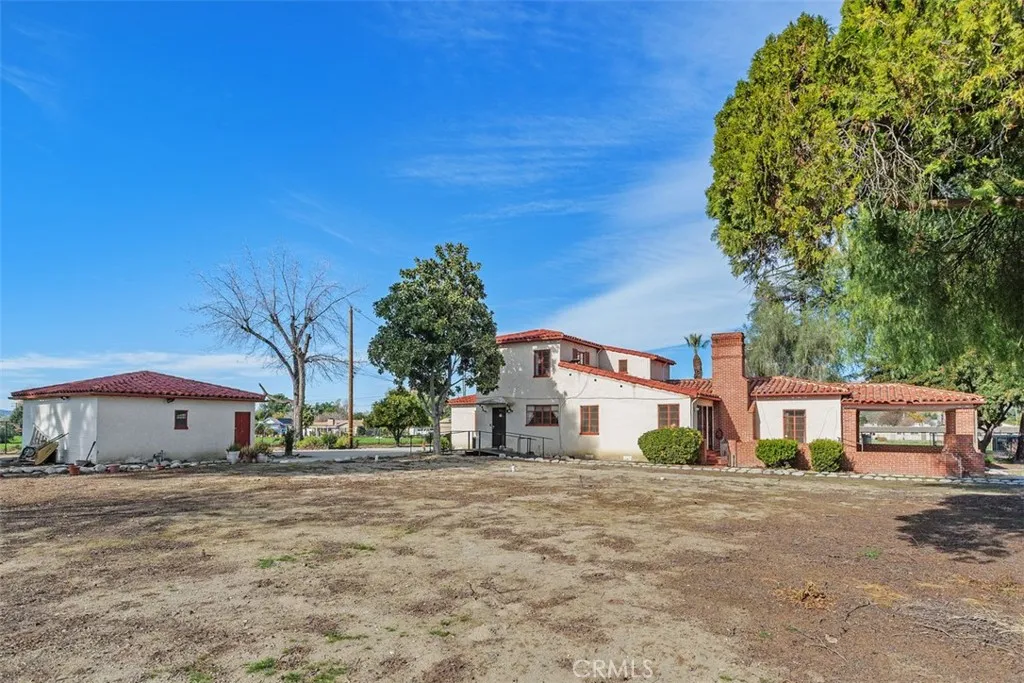 41699 Acacia Avenue, Hemet, California 92544 home-pic-13