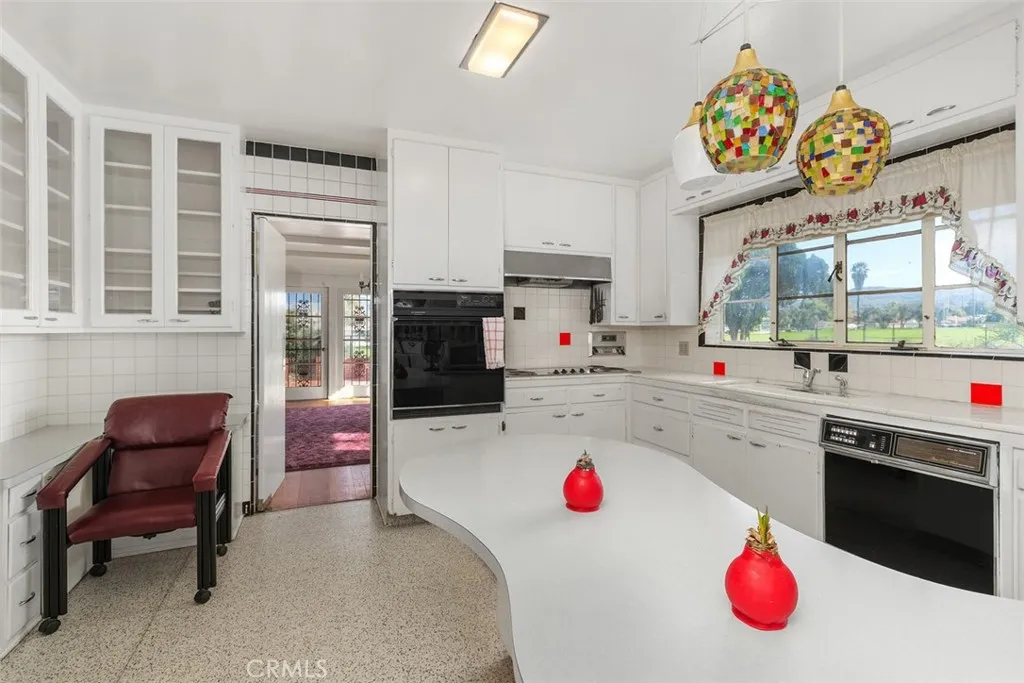 41699 Acacia Avenue, Hemet, California 92544 home-pic-28
