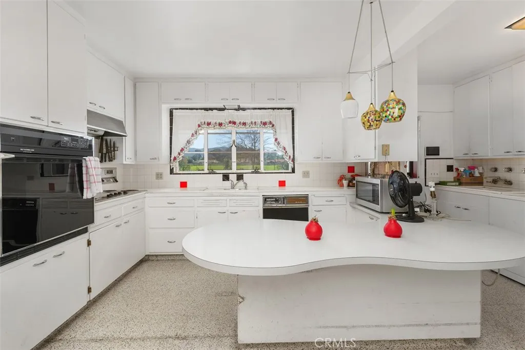 41699 Acacia Avenue, Hemet, California 92544 home-pic-27