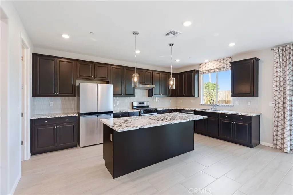 3215 Lourdes, Clovis, California 93619 home-pic-32