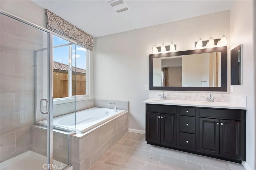 3215 Lourdes, Clovis, California 93619 home-pic-19