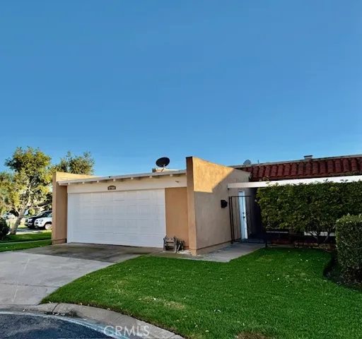 Single Story End Unit and 2 Car Garage