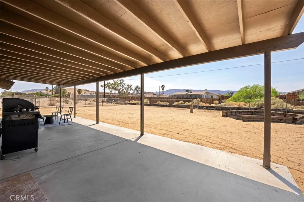 4686 Stirrup Lane, 29 Palms, California 92277 home-pic-15