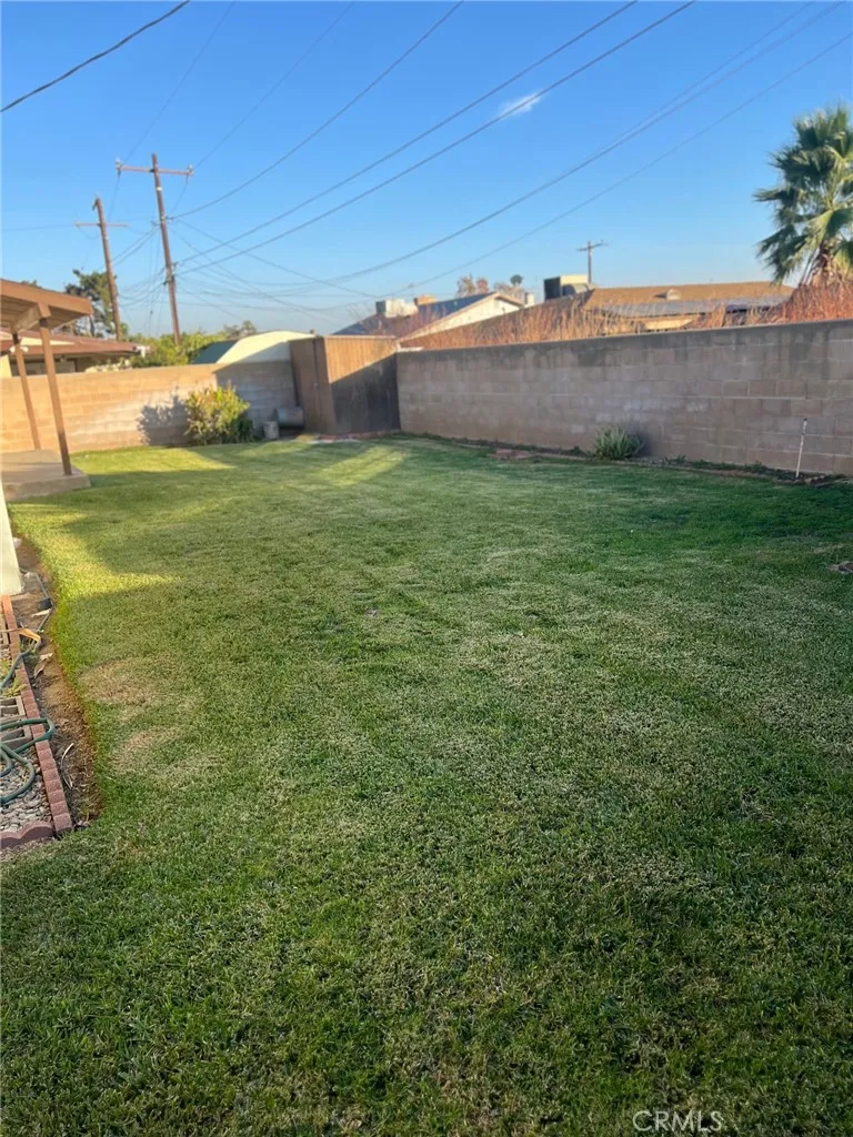 17375 Tullock Street, Bloomington, California 92316 home-pic-5