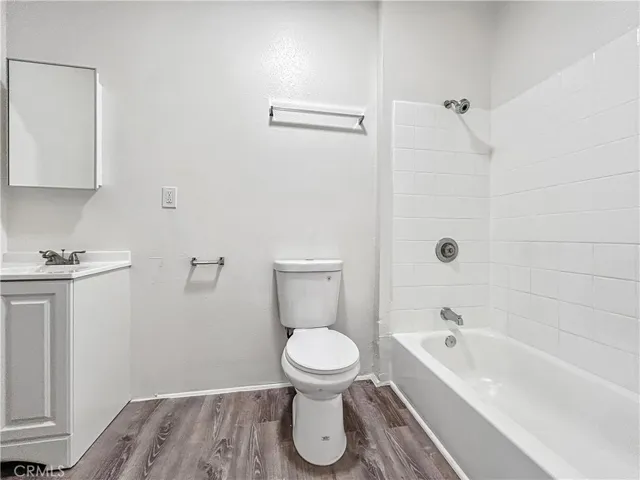 827 W 40th 1/2, Los Angeles, California 90037