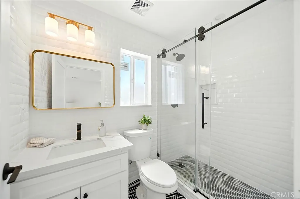 2206 W 78th, Inglewood, California 90305 home-pic-17