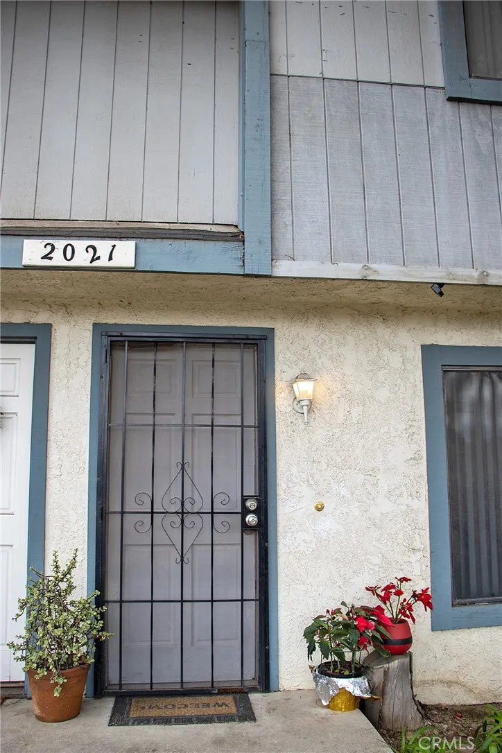 2021 E Bard Road, Oxnard, California 93033 home-pic-1