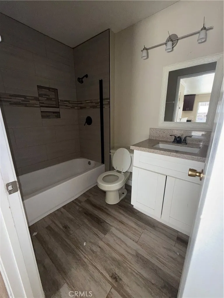 10851 Dove Lane, Adelanto, California 92301 home-pic-25