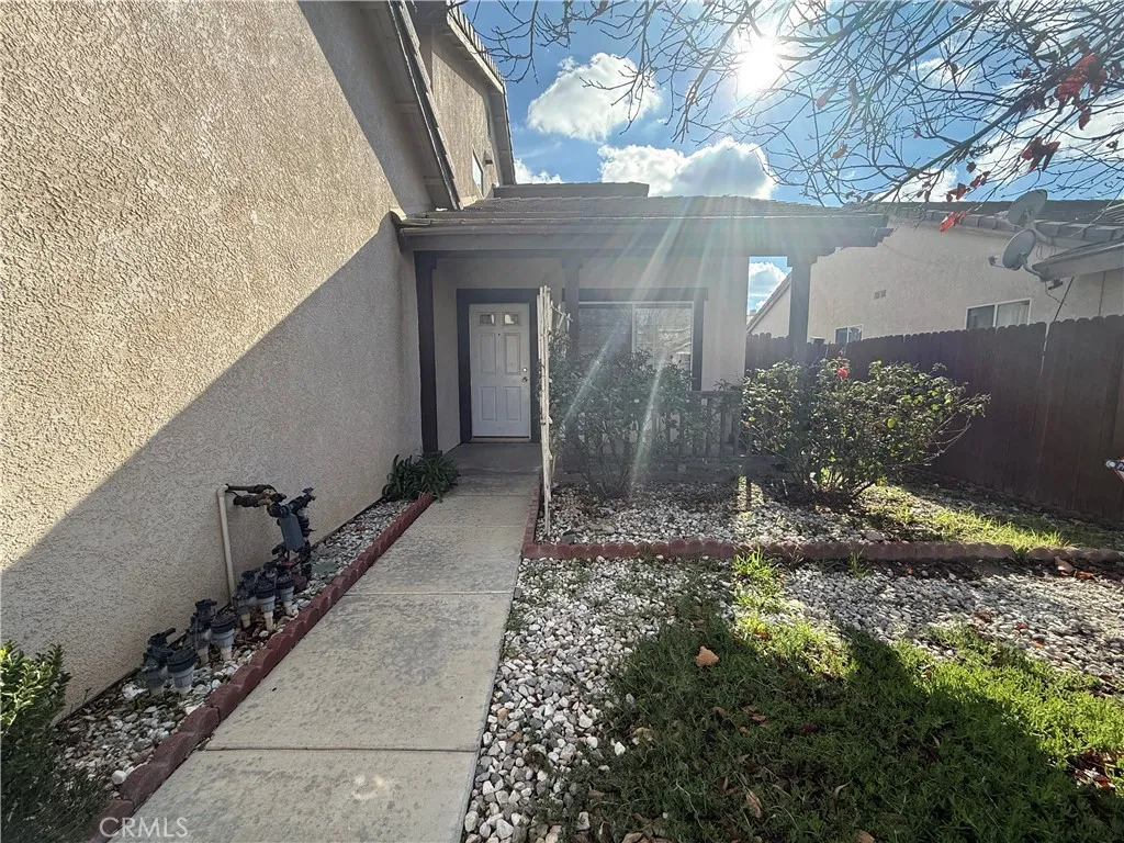 10851 Dove Lane, Adelanto, California 92301 home-pic-3