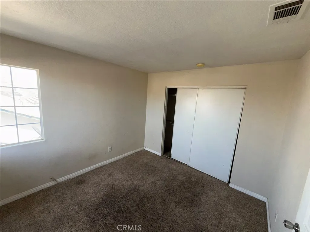 10851 Dove Lane, Adelanto, California 92301 home-pic-44