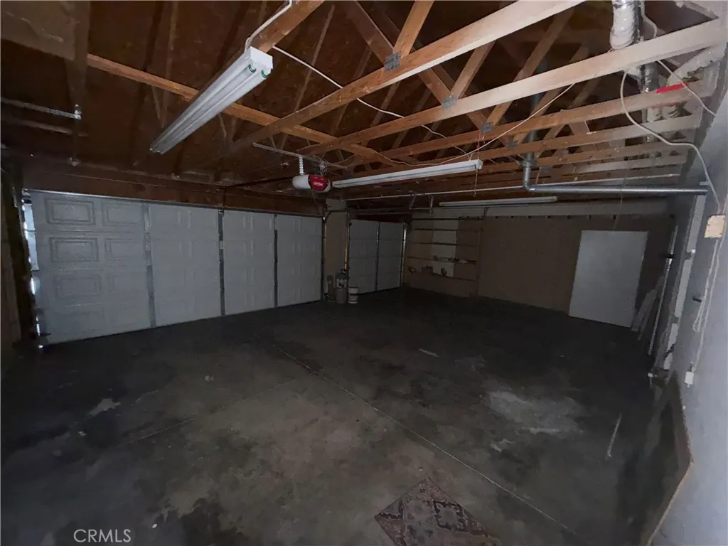 10851 Dove Lane, Adelanto, California 92301 home-pic-28