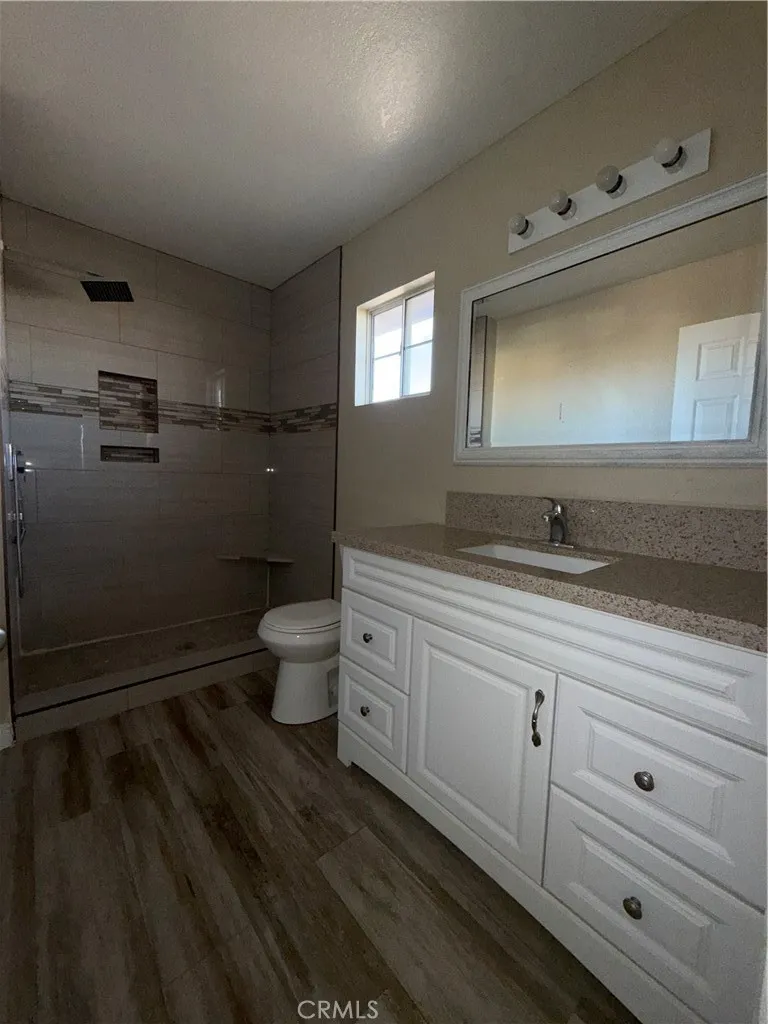 10851 Dove Lane, Adelanto, California 92301 home-pic-47