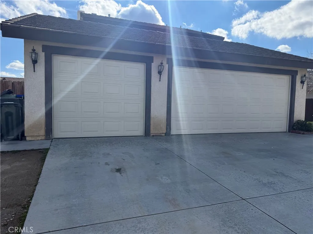10851 Dove Lane, Adelanto, California 92301 home-pic-4