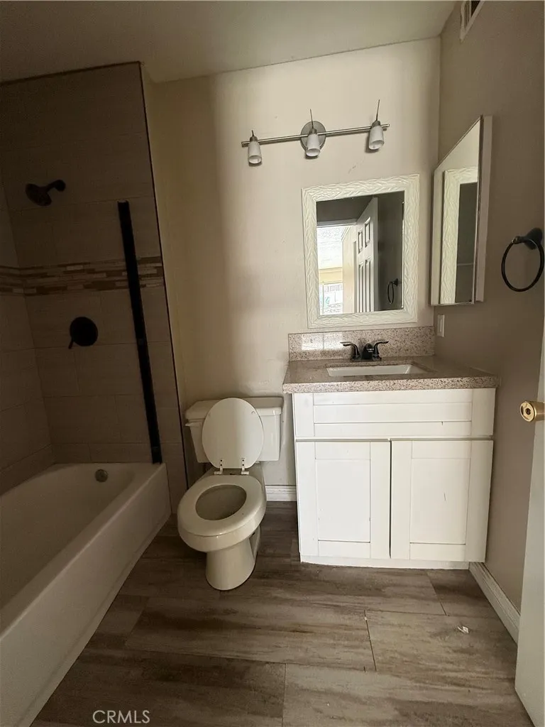 10851 Dove Lane, Adelanto, California 92301 home-pic-20
