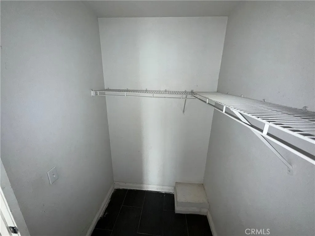 10851 Dove Lane, Adelanto, California 92301 home-pic-38