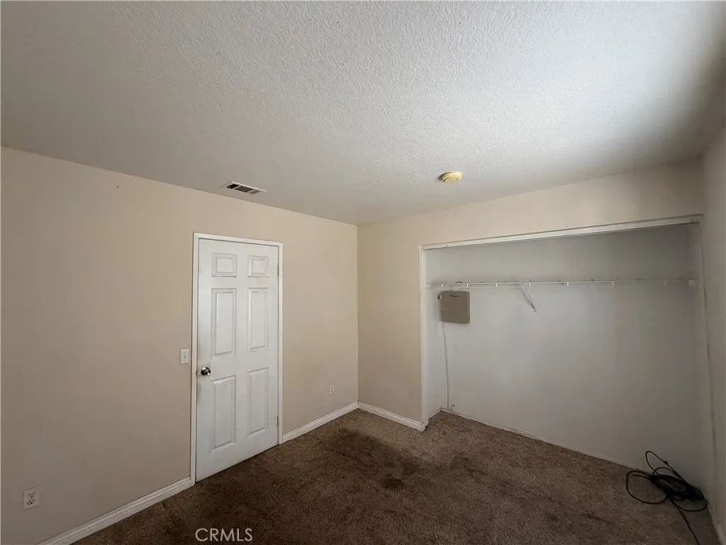 10851 Dove Lane, Adelanto, California 92301 home-pic-15