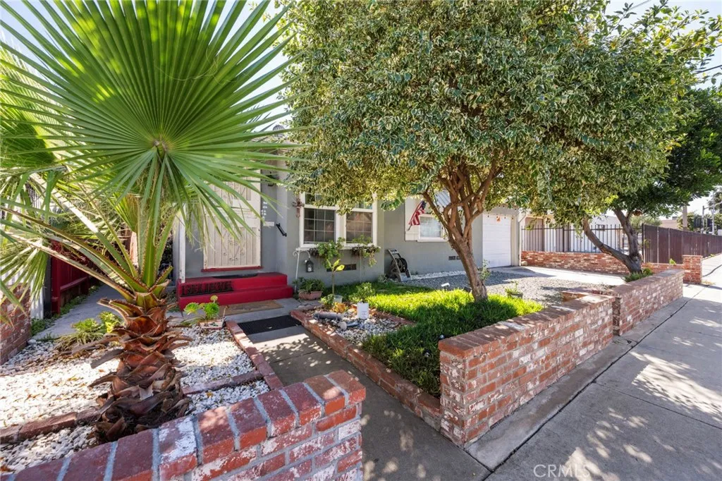 5824 Heliotrope, Maywood, California 90270 home-pic-1
