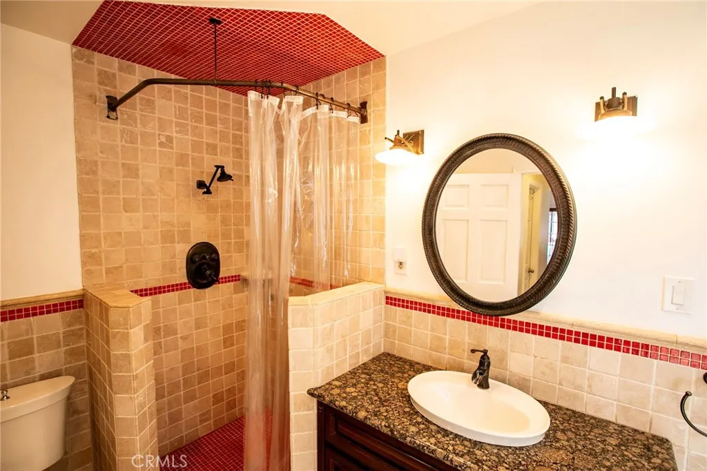 121 W Fairview, Inglewood, California 90302 home-pic-20