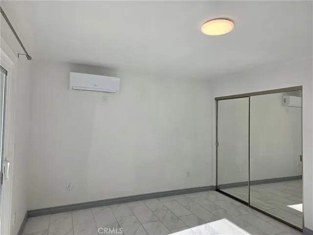 Master Bedroom Sliding Door Closet