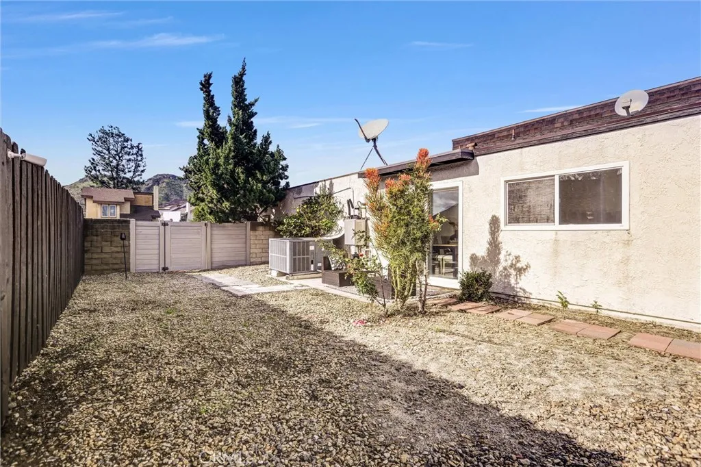 3543 Spanish Gate, Newbury Park, California 91320 home-pic-16