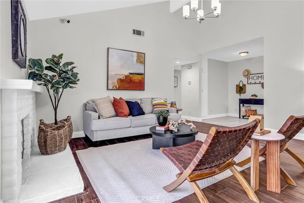 3543 Spanish Gate, Newbury Park, California 91320 home-pic-4