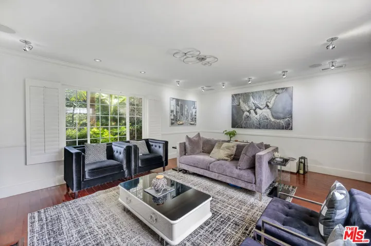 Enjoy natural light from large