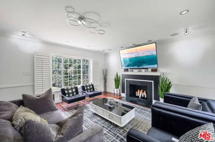 Recessed and track lighting ac