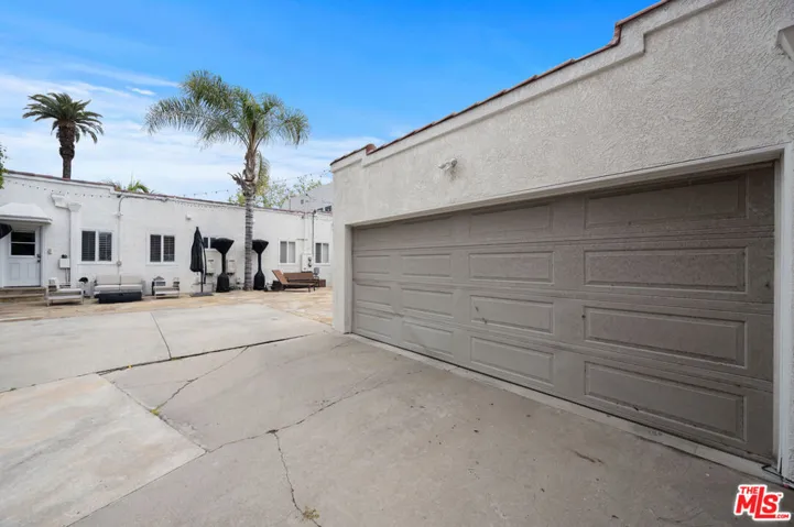 The convenient two car garage