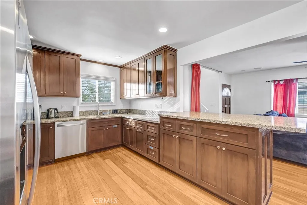 1647 W 215th, Torrance, California 90501 home-pic-9