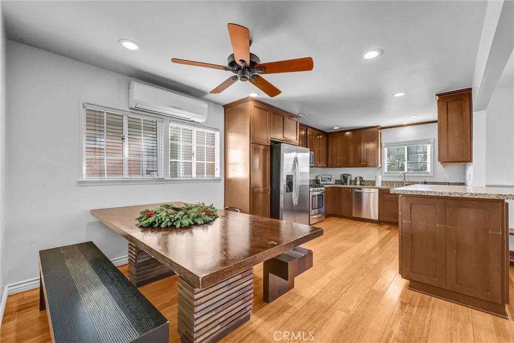 1647 W 215th, Torrance, California 90501 home-pic-8