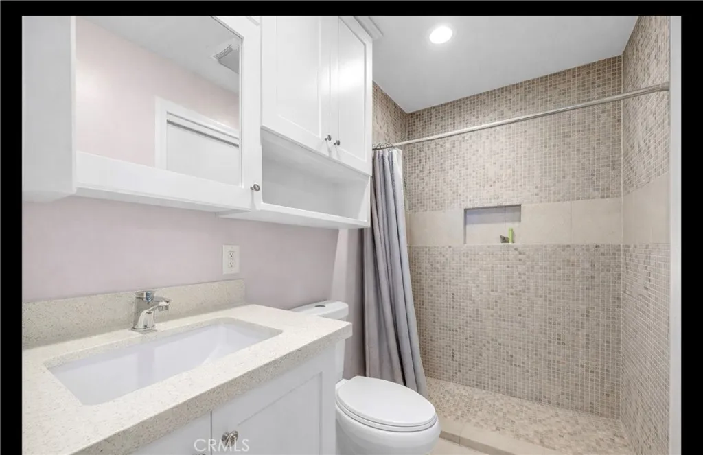 1647 W 215th, Torrance, California 90501 home-pic-32