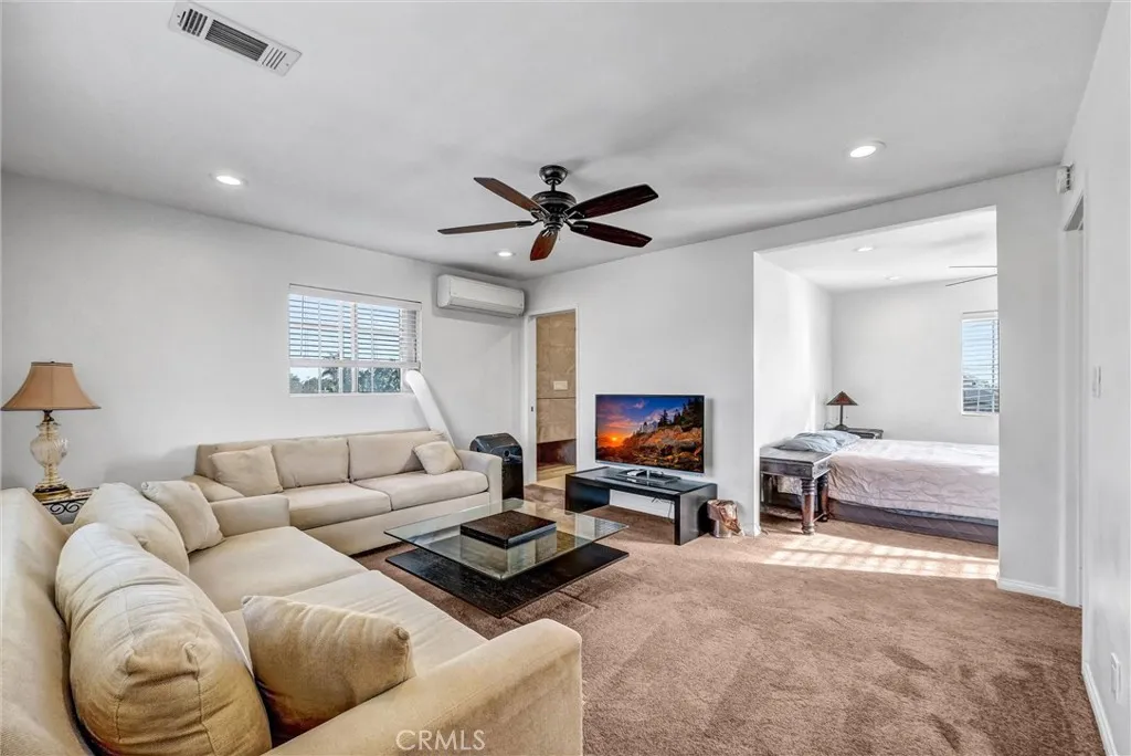 1647 W 215th, Torrance, California 90501 home-pic-20