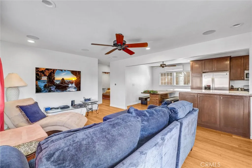 1647 W 215th, Torrance, California 90501 home-pic-6