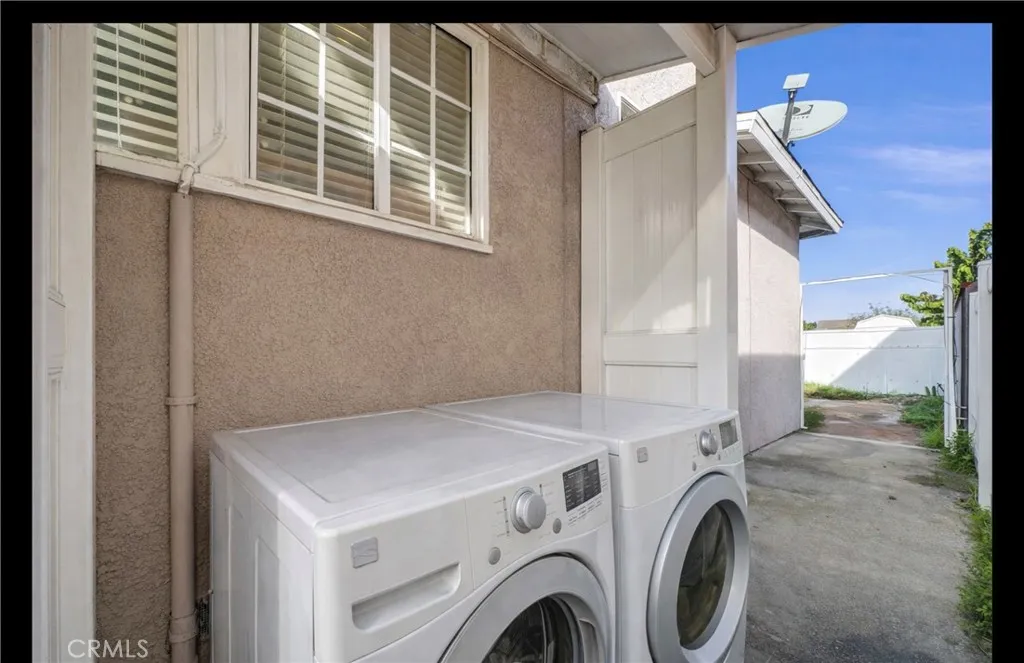 1647 W 215th, Torrance, California 90501 home-pic-27