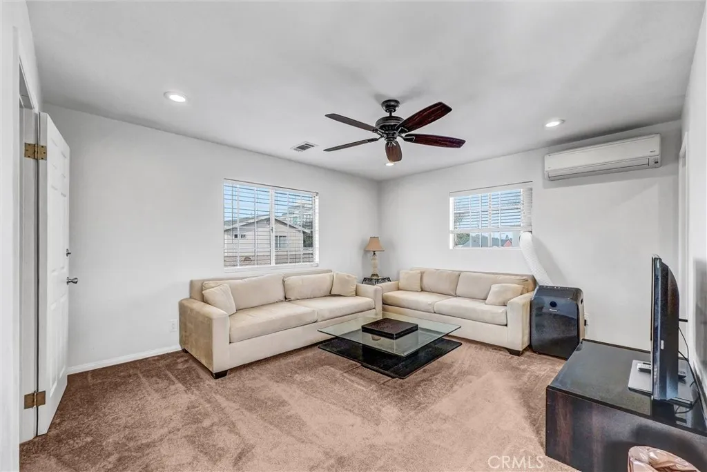 1647 W 215th, Torrance, California 90501 home-pic-19