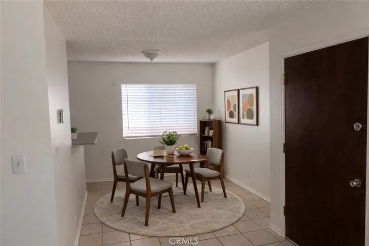 Virtually Staged. Dinning/ Breakfast Bar