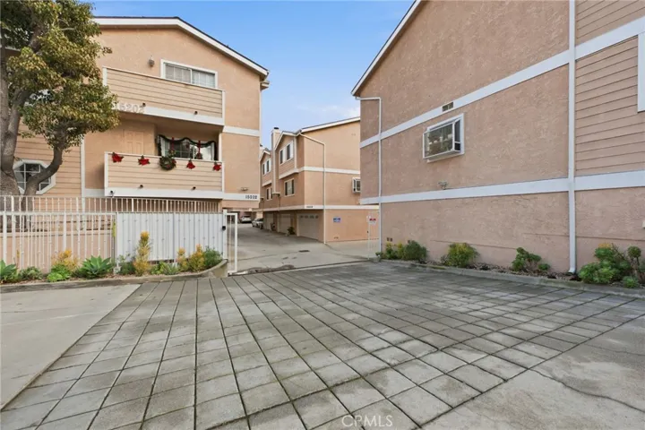 15202 S Normandie Avenue B, Gardena, California 90247