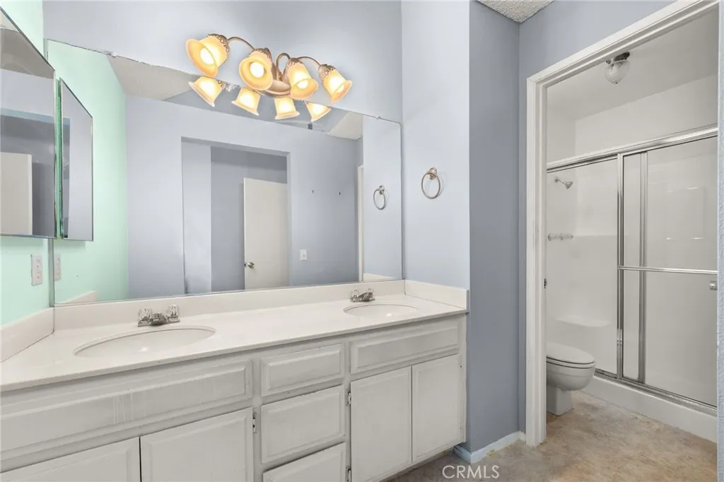 1120 Portofino Court 104, Corona, California 92881 home-pic-25