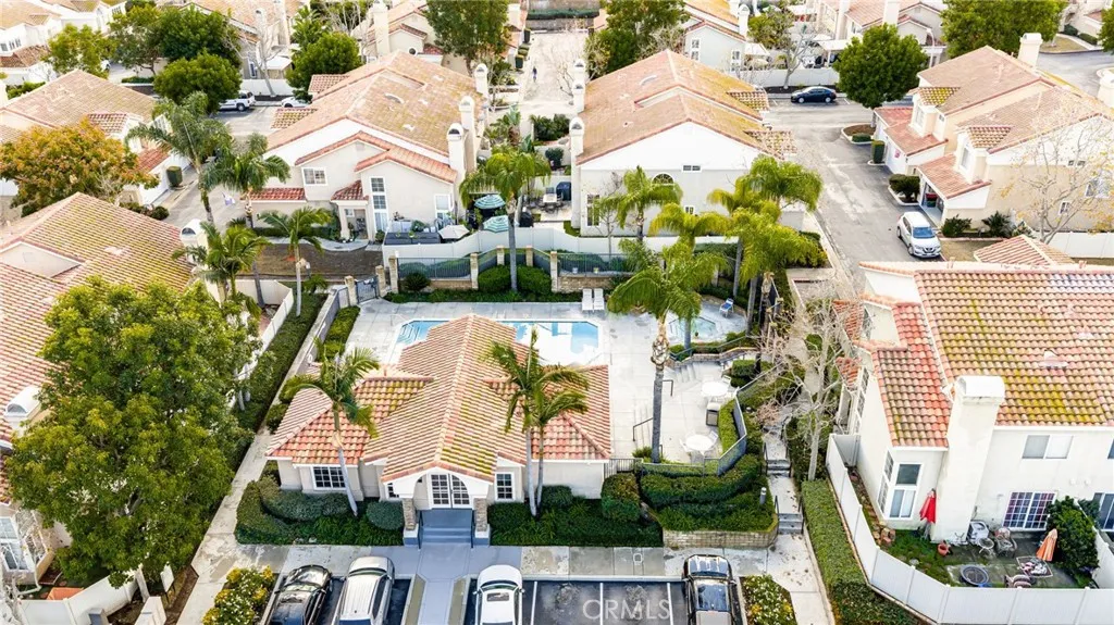 1120 Portofino Court 104, Corona, California 92881 home-pic-33