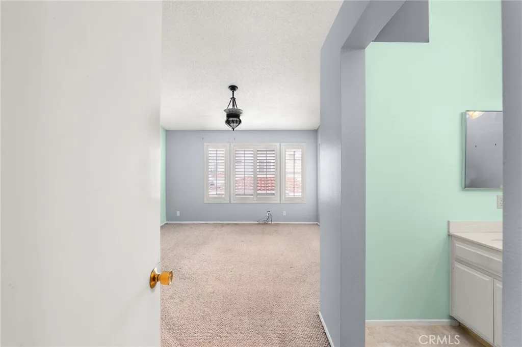 1120 Portofino Court 104, Corona, California 92881 home-pic-22