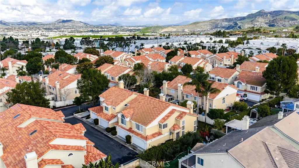 1120 Portofino Court 104, Corona, California 92881 home-pic-36