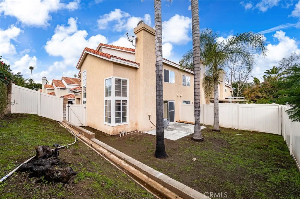 1120 Portofino Court 104, Corona, California 92881 home-pic-26