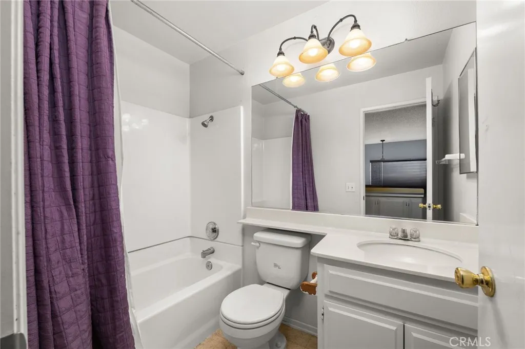1120 Portofino Court 104, Corona, California 92881 home-pic-19