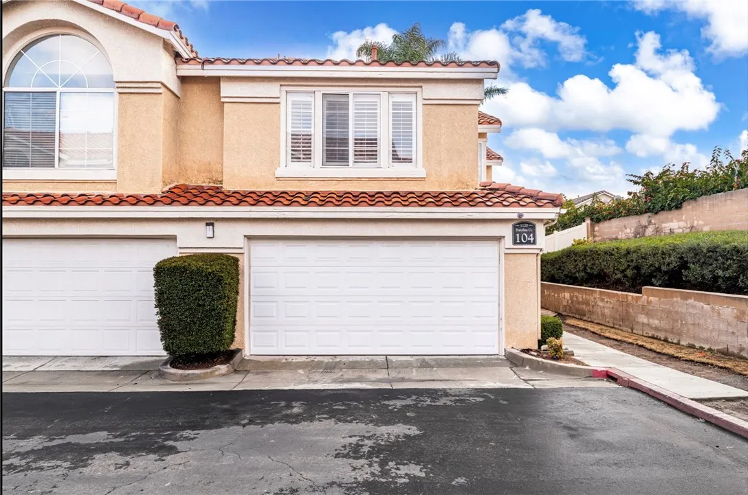 1120 Portofino Court 104, Corona, California 92881 home-pic-3
