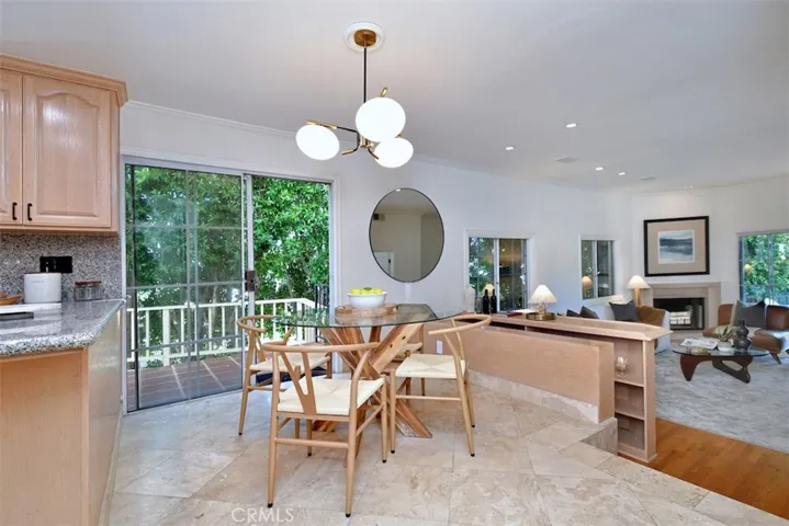5070 Avenida Oriente, Tarzana, California 91356