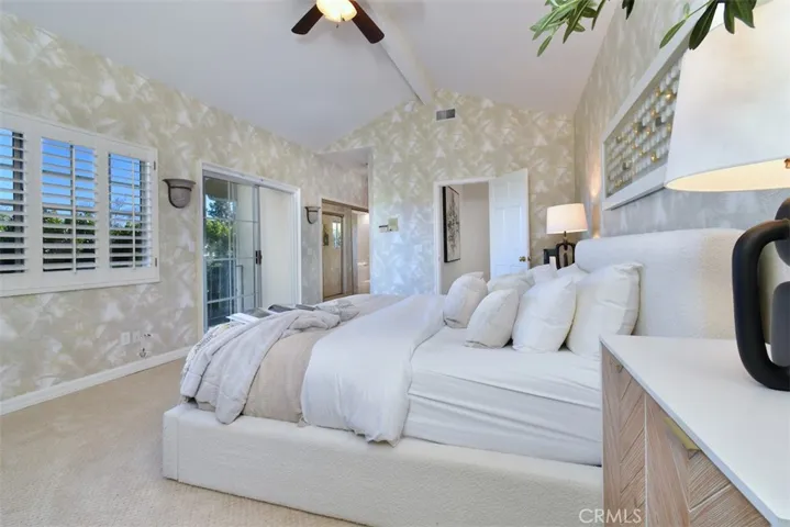 5070 Avenida Oriente, Tarzana, California 91356