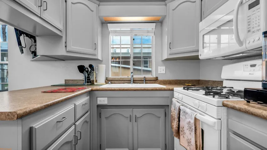 Were Focused 81620 49th Ave 251-5